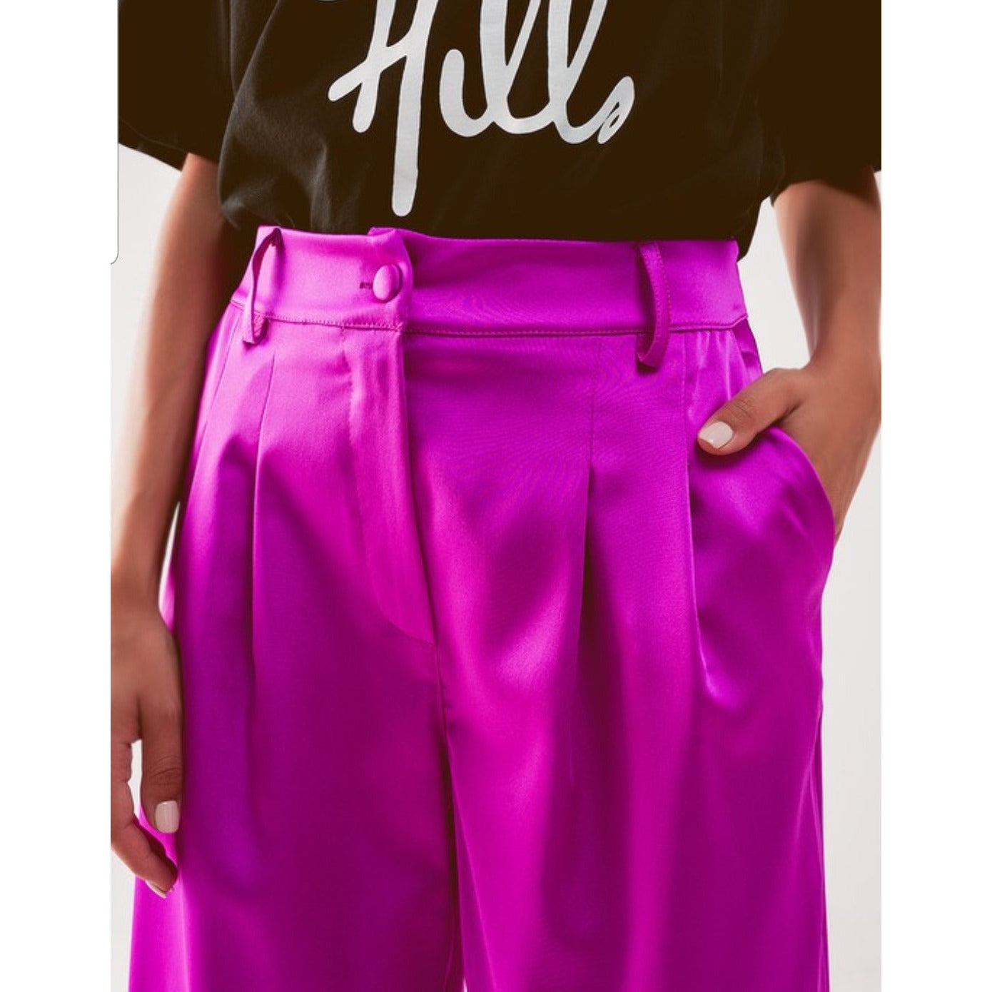 •Magenta pleated trouser•